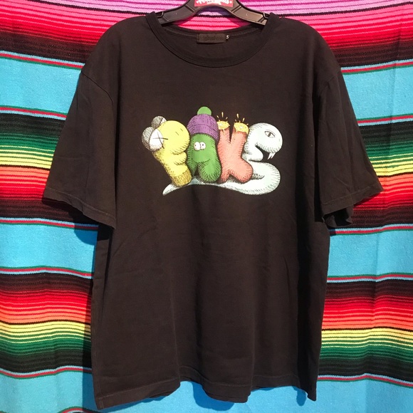 Rare Vintage Kaws Original Fake Tshirt. Size : 5